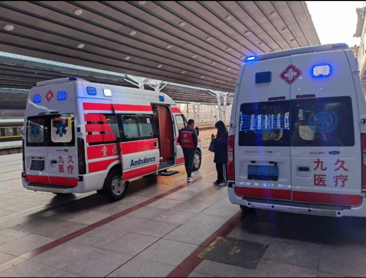 临泉县救护车长途转运